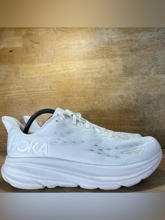 Hoka One One Shoes - Hoka One One Clifton 9 REFLECTIVE Womens Size 11 Running Shoes Sneakers White
